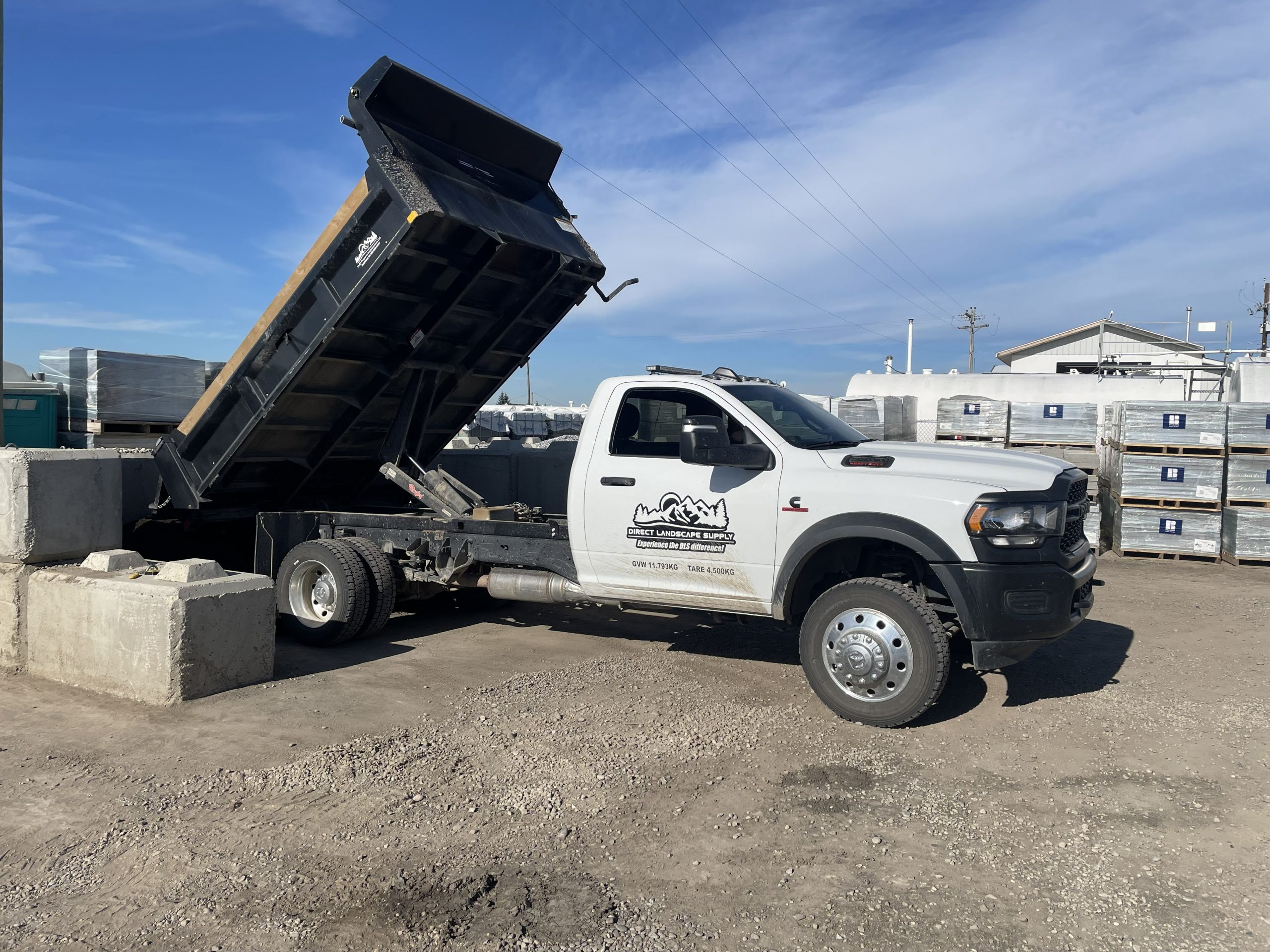 Bulk landscape supply Calgary dump truck